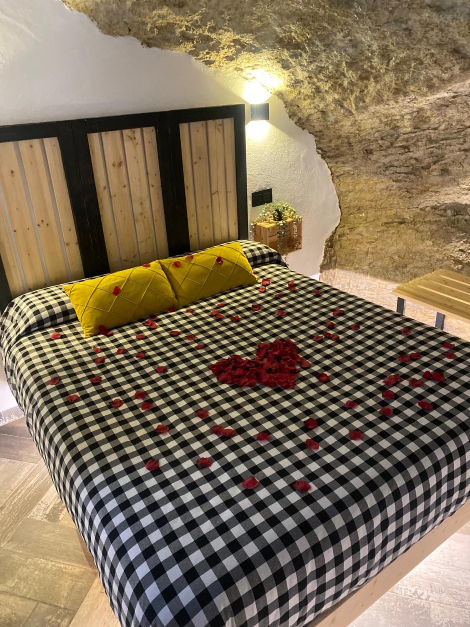 Casa Rural Bajo La Alcazaba Setenil De Las Bodegas Dış mekan fotoğraf